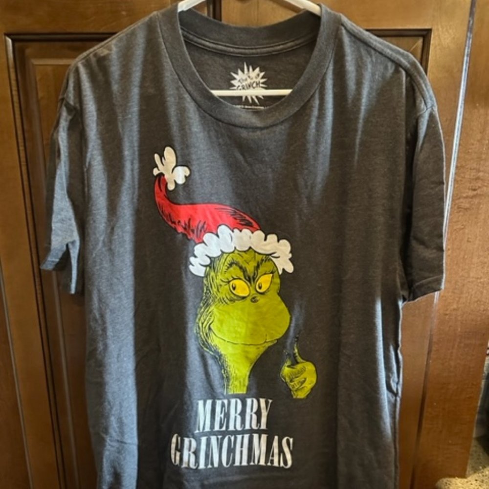The Grinch Dr. Seuss XL Gray T-Shirt